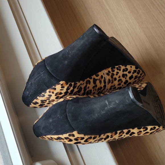 Rockport wedges size 9.5 US. Good used condition. - Picture 8 of 9